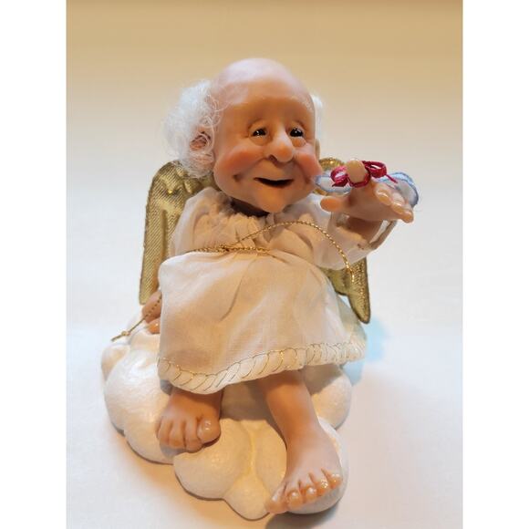 Goebel Richard Simons Reminder Angel Figurine Remember: Be Kind to Animals - Picture 11 of 14
